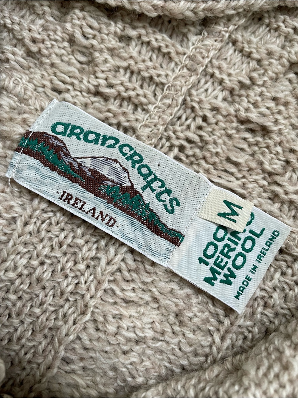 Aran Crafts Irish Merino Wool Hooded Cardigan Zipper Pull Cable Knit Celtic - Picture 11 of 12